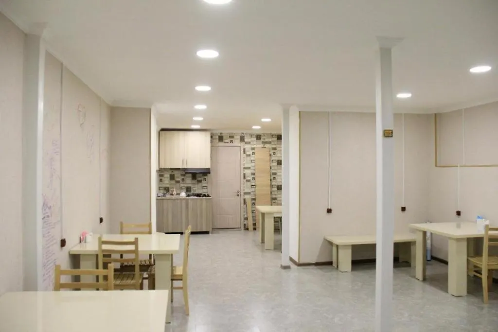 Shine Hostel Tbilisi Georgien